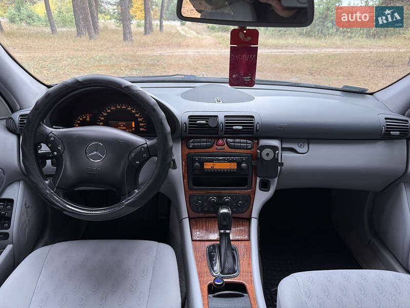 Седан Mercedes-Benz C-Class 2000 в Ахтырке