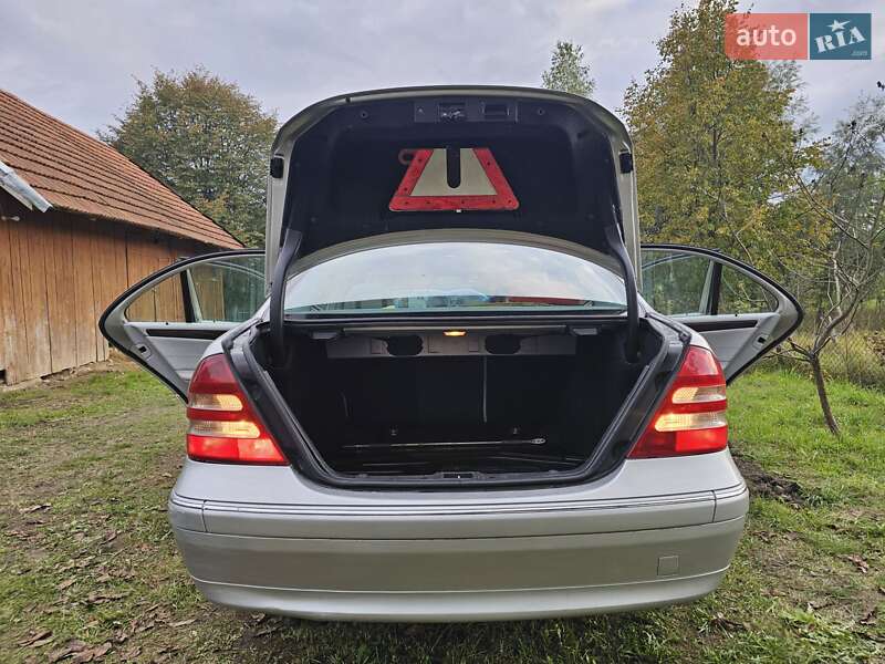Седан Mercedes-Benz C-Class 2003 в Дрогобыче фото 19 Седан Mercedes-Benz C-Class 2003 в Дрогобыче
