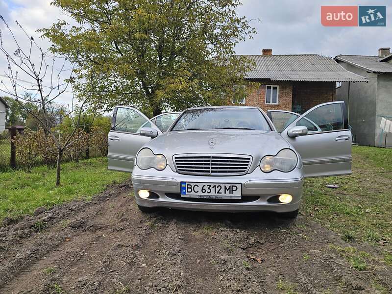 Седан Mercedes-Benz C-Class 2003 в Дрогобыче фото 24 Седан Mercedes-Benz C-Class 2003 в Дрогобыче