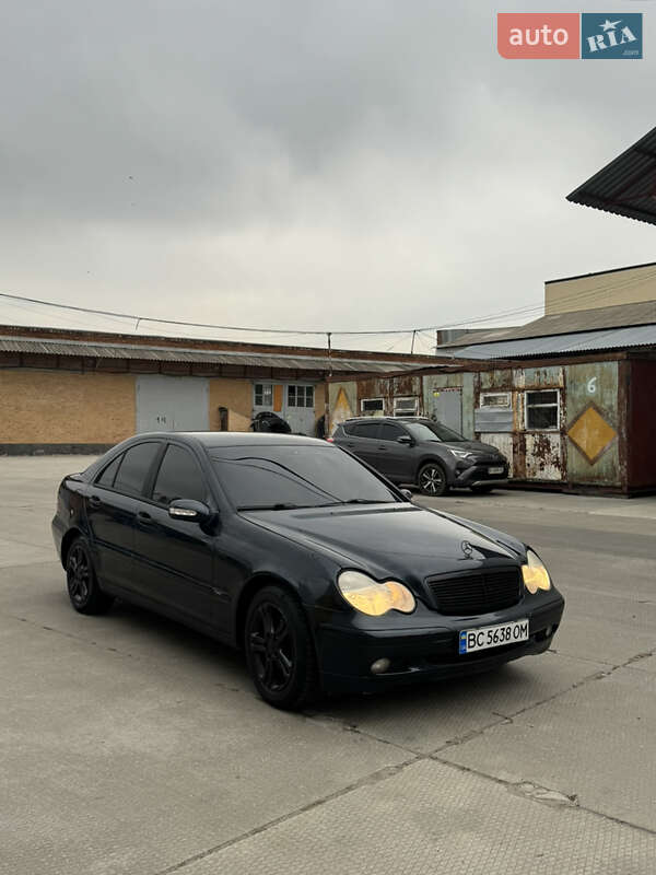 Седан Mercedes-Benz C-Class 2002 в Полтаве