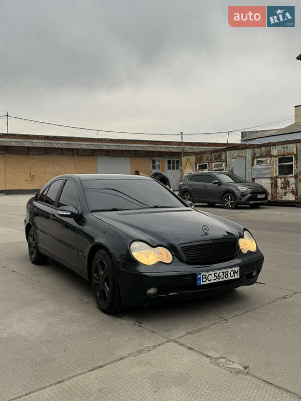 Седан Mercedes-Benz C-Class 2002 в Полтаве