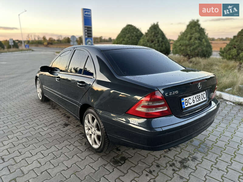 Седан Mercedes-Benz C-Class 2001 в Жовкве