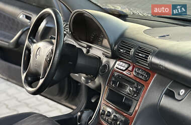 Седан Mercedes-Benz C-Class 2001 в 