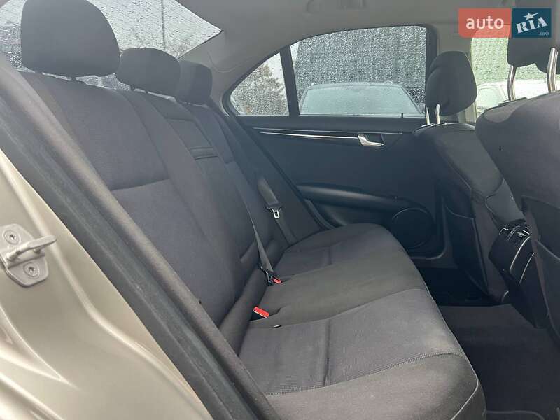 Седан Mercedes-Benz C-Class 2007 в Коломые
