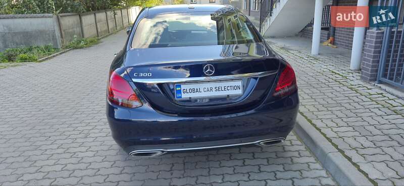 Седан Mercedes-Benz C-Class 2021 в Жовкве