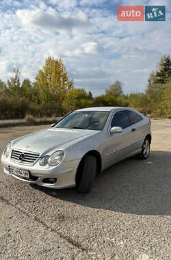 Купе Mercedes-Benz C-Class 2005 в Новояворовске