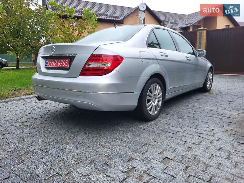 Седан Mercedes-Benz C-Class 2011 в Вінниці