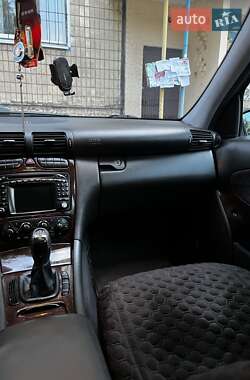 Седан Mercedes-Benz C-Class 2003 в 