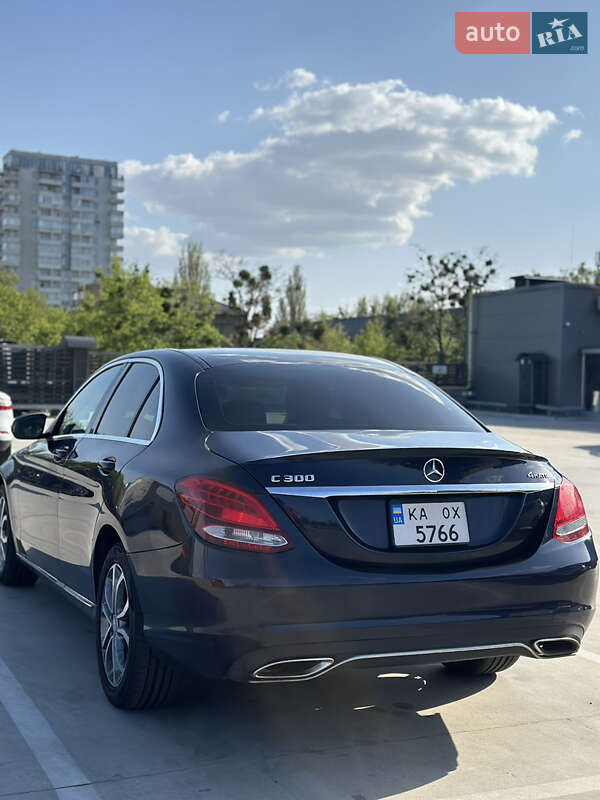 Седан Mercedes-Benz C-Class 2015 в Киеве