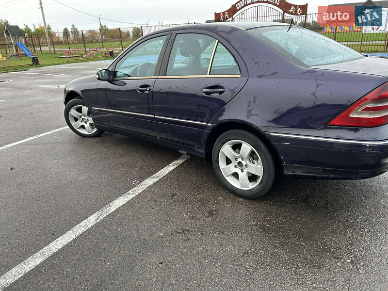 Седан Mercedes-Benz C-Class 2003 в Луцке