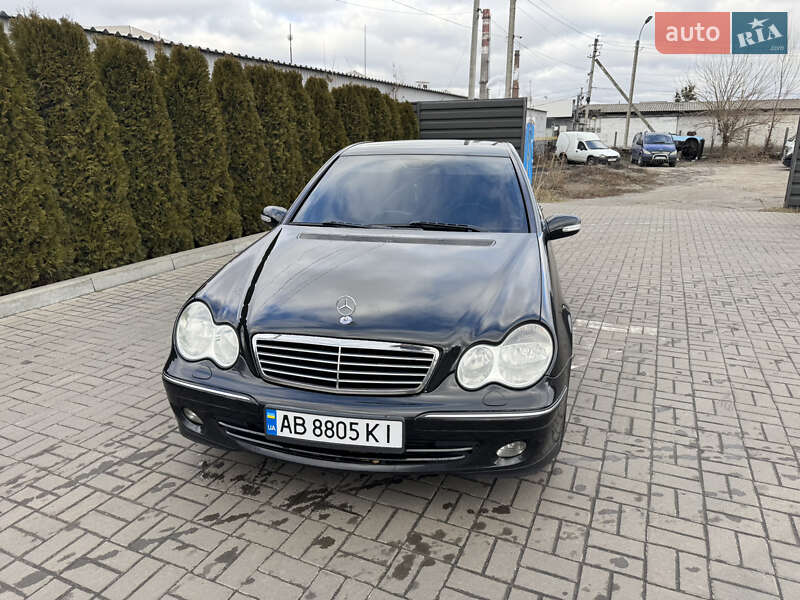 Седан Mercedes-Benz C-Class 2004 в Могилев-Подольске