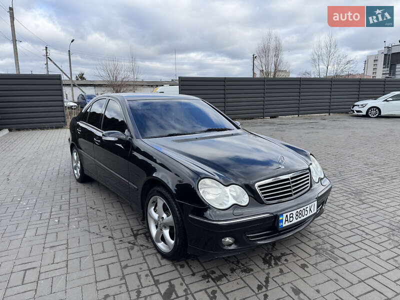 Седан Mercedes-Benz C-Class 2004 в Могилев-Подольске