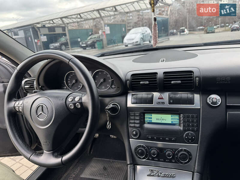 Седан Mercedes-Benz C-Class 2004 в Могилев-Подольске
