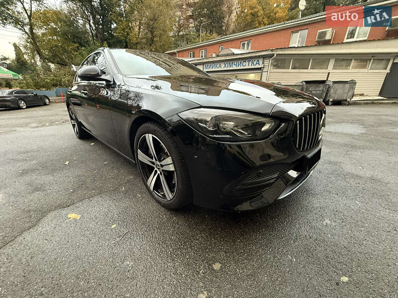 Седан Mercedes-Benz C-Class 2023 в Киеве