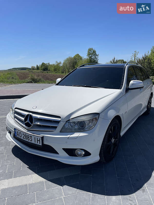 Универсал Mercedes-Benz C-Class 2008 в Мостиске