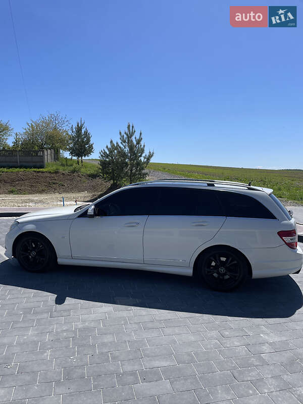 Универсал Mercedes-Benz C-Class 2008 в Мостиске