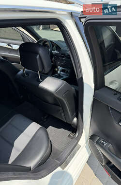 Универсал Mercedes-Benz C-Class 2008 в 