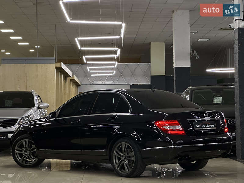 Седан Mercedes-Benz C-Class 2013 в Николаеве