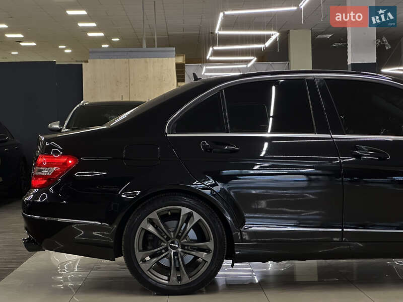 Седан Mercedes-Benz C-Class 2013 в Николаеве