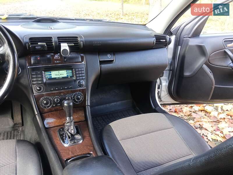 Седан Mercedes-Benz C-Class 2004 в Сумах