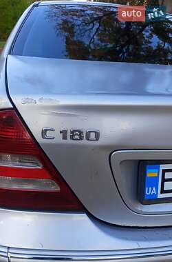 Седан Mercedes-Benz C-Class 2004 в 