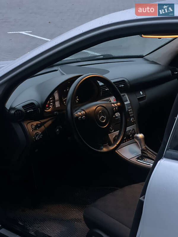 Седан Mercedes-Benz C-Class 2006 в Вінниці