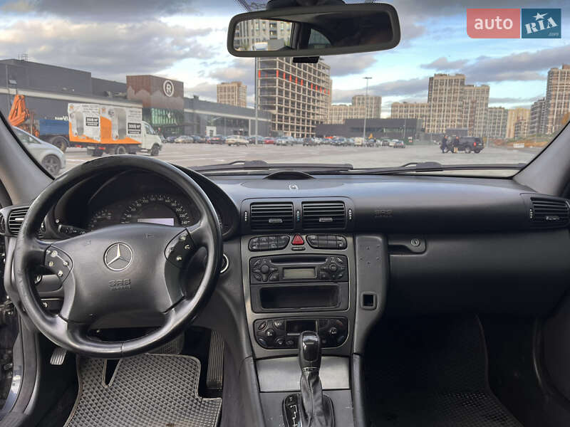 Универсал Mercedes-Benz C-Class 2001 в Киеве