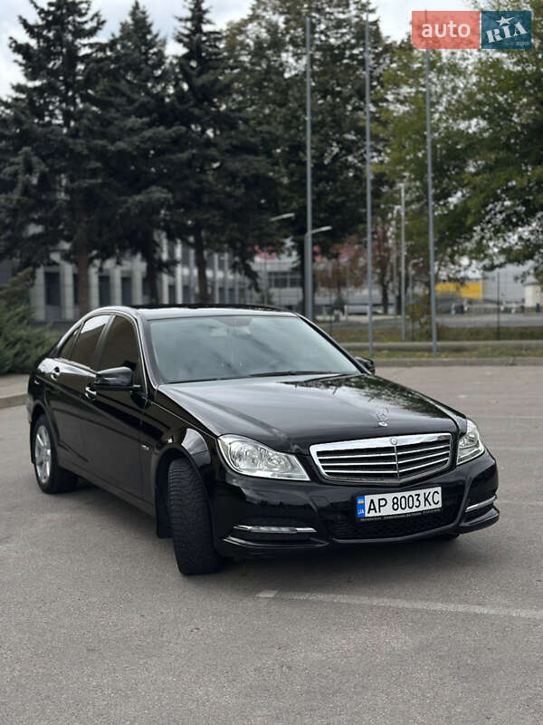Седан Mercedes-Benz C-Class 2011 в Запоріжжі