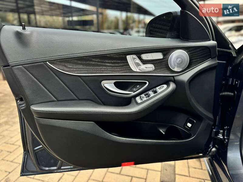 Седан Mercedes-Benz C-Class 2015 в Кривом Роге