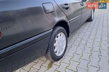 Седан Mercedes-Benz C-Class 1994 в 
