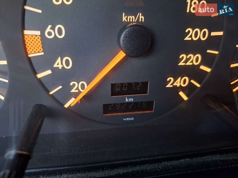 Седан Mercedes-Benz C-Class 1994 в Чернівцях