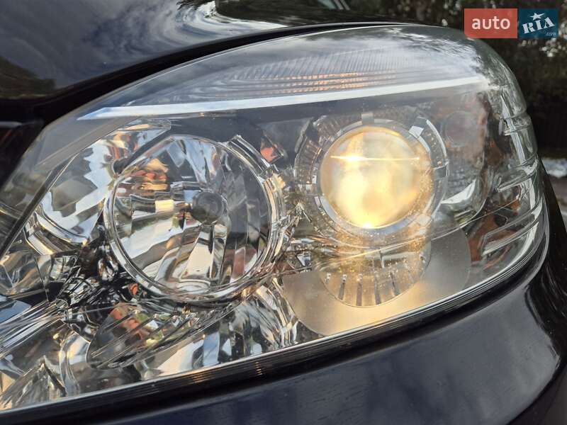 Седан Mercedes-Benz C-Class 2011 в Виннице