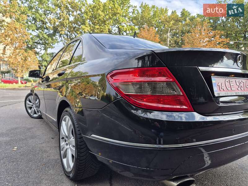 Седан Mercedes-Benz C-Class 2011 в Виннице