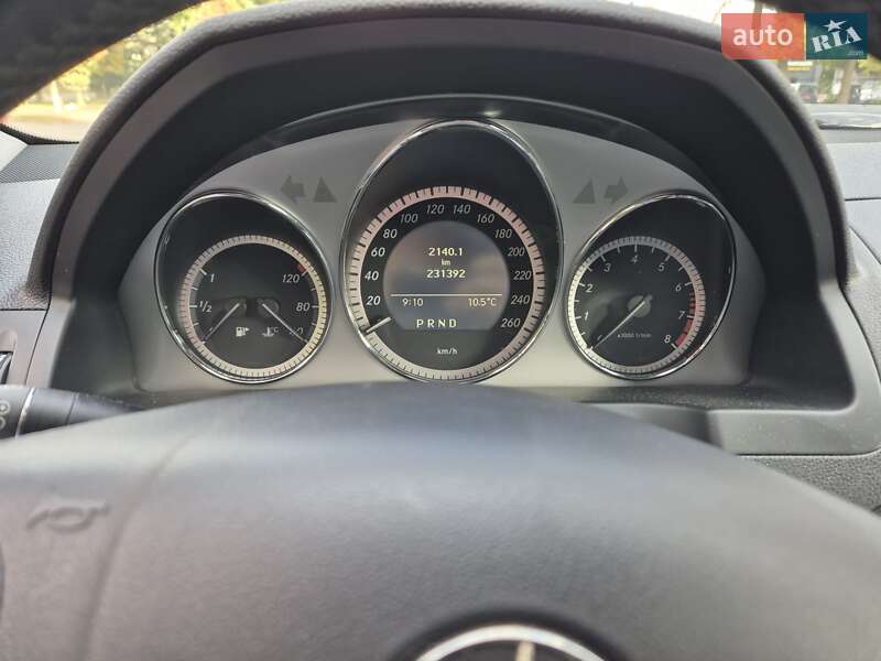 Седан Mercedes-Benz C-Class 2011 в Виннице