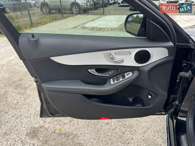Седан Mercedes-Benz C-Class 2021 в Киеве