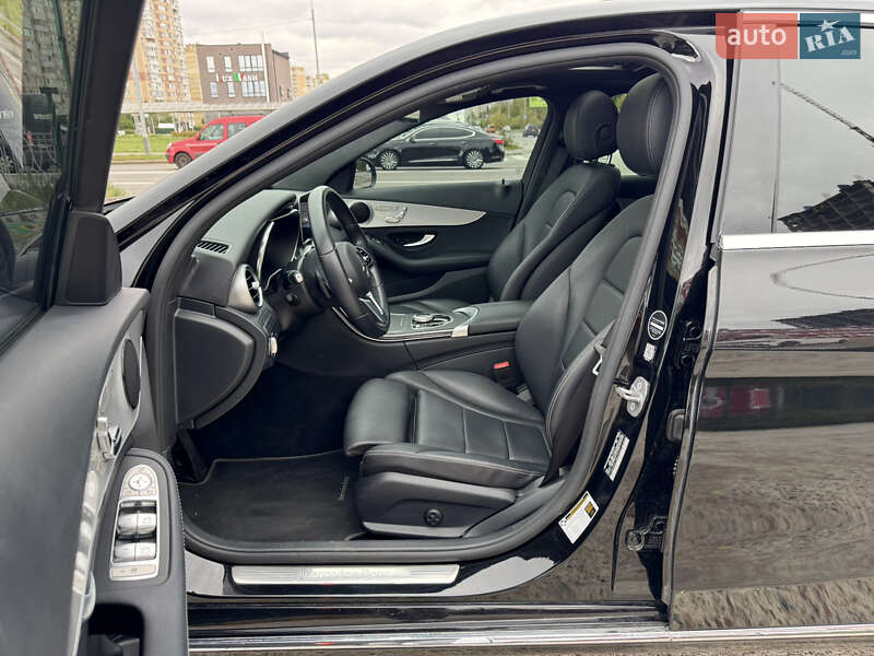 Седан Mercedes-Benz C-Class 2021 в Киеве