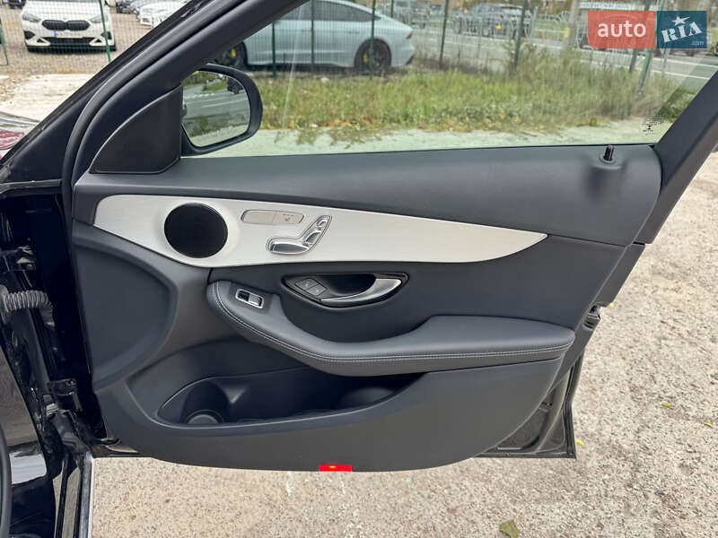 Седан Mercedes-Benz C-Class 2021 в Киеве