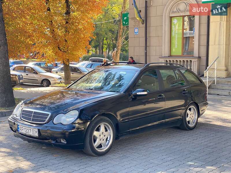 Універсал Mercedes-Benz C-Class 2003 в Запоріжжі