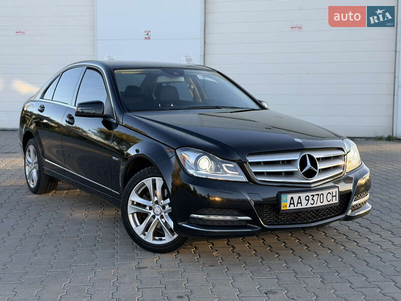 Mercedes-Benz C-Class 2011