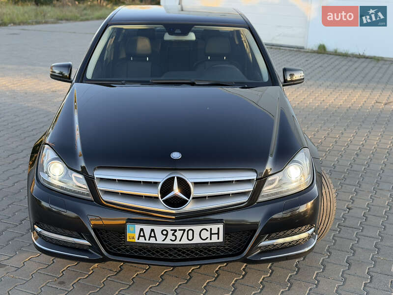 Седан Mercedes-Benz C-Class 2011 в Києві
