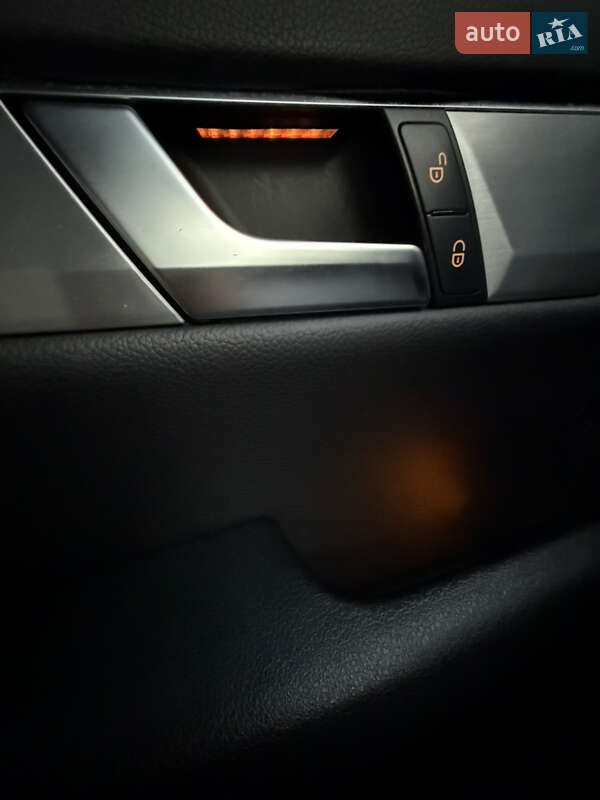 Седан Mercedes-Benz C-Class 2011 в Києві