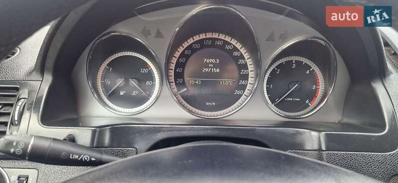 Універсал Mercedes-Benz C-Class 2011 в Дубні