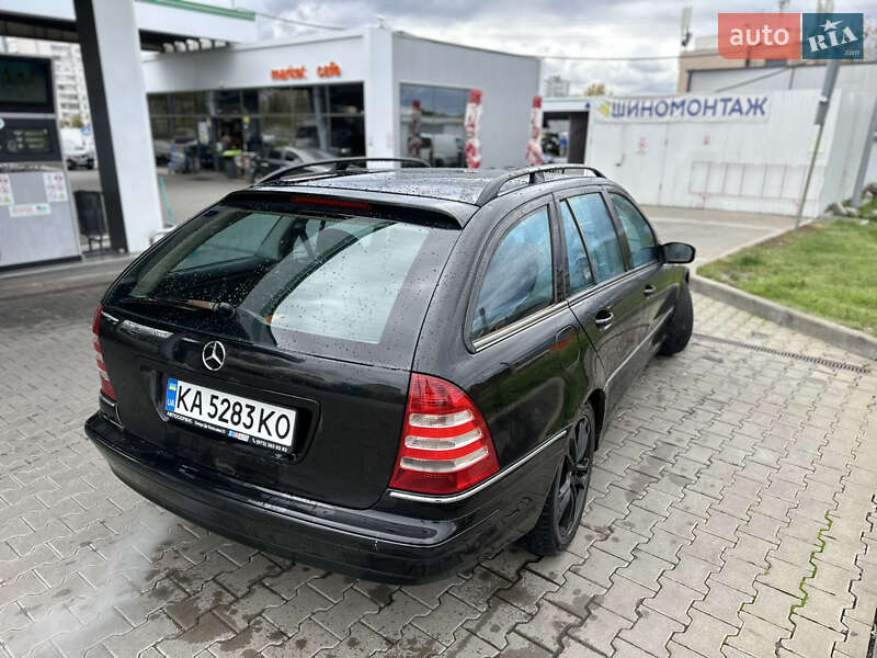 Універсал Mercedes-Benz C-Class 2003 в Києві