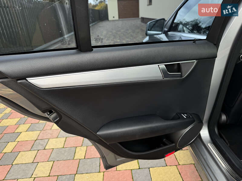 Седан Mercedes-Benz C-Class 2013 в Ивано-Франковске