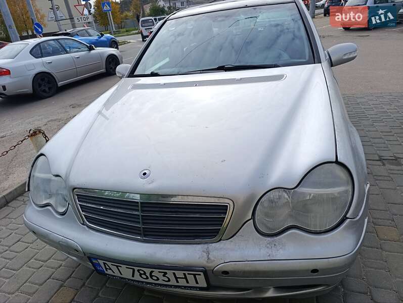 Седан Mercedes-Benz C-Class 2001 в Житомире