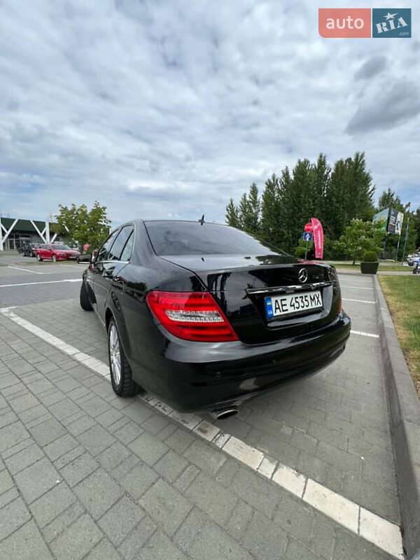 Седан Mercedes-Benz C-Class 2011 в Волковинцы фото 4 Седан Mercedes-Benz C-Class 2011 в Волковинцы