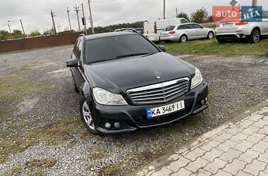 Універсал Mercedes-Benz C-Class 2011 в 