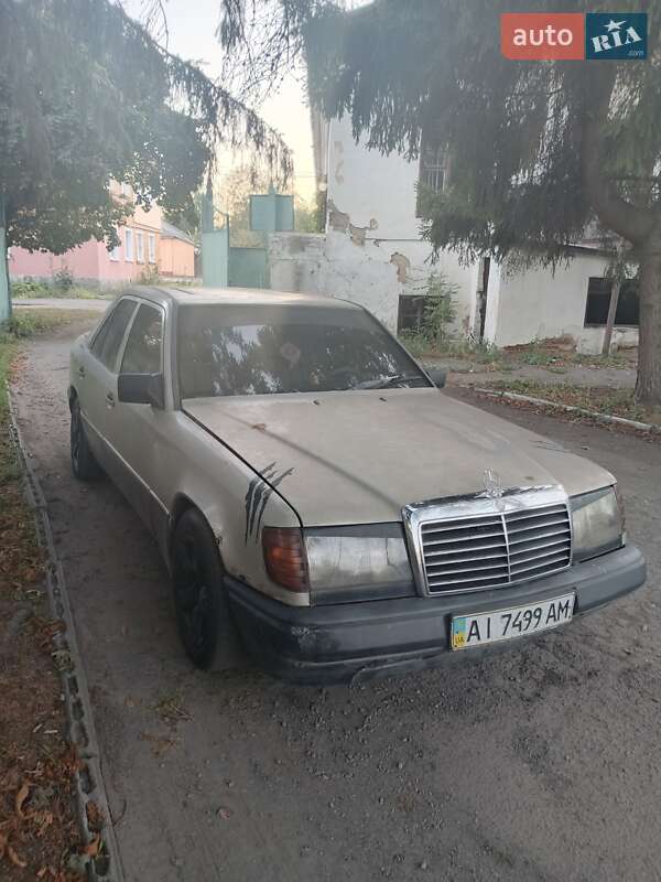 Седан Mercedes-Benz C-Class 1995 в  фото Седан Mercedes-Benz C-Class 1995 в