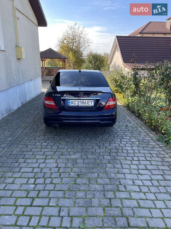 Седан Mercedes-Benz C-Class 2012 в Володимирі фото 24 Седан Mercedes-Benz C-Class 2012 в Володимирі