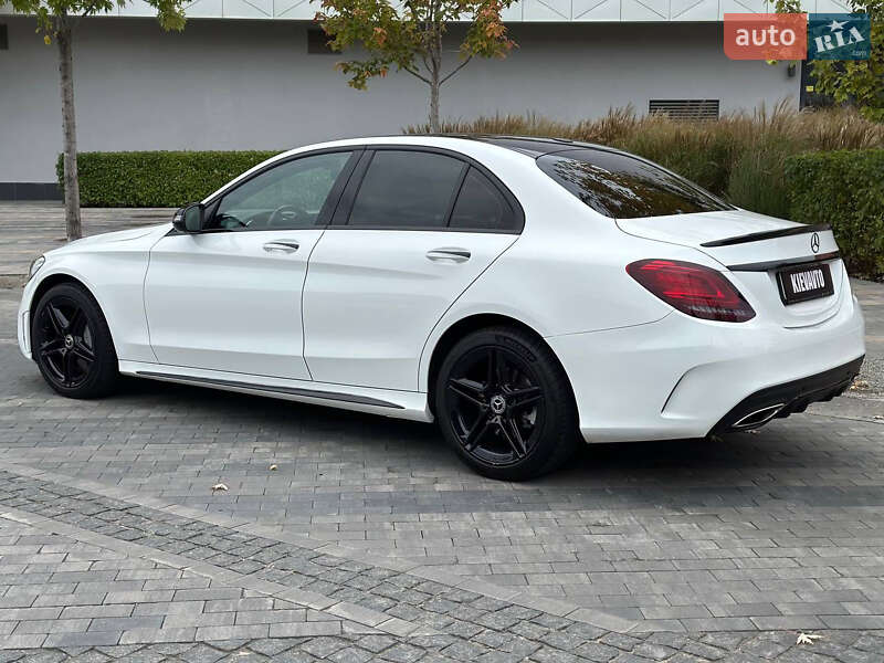 Седан Mercedes-Benz C-Class 2019 в Киеве